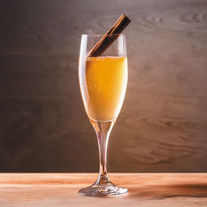 stroodel mocktail - vassa zero r - jablečný džus - nealko sekt